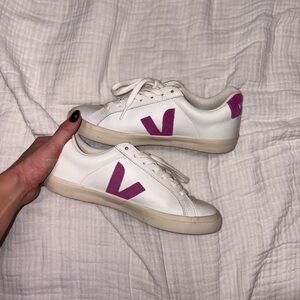 Veja Women's White and Purple Sneakers